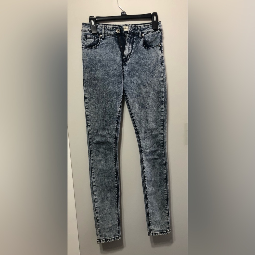 Bullhead skinny jeans size 3.